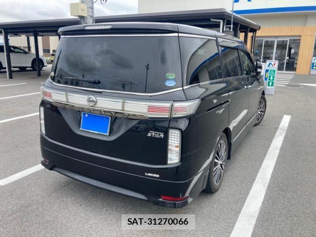 Nissan ELGRAND 2014-02 8879634-17