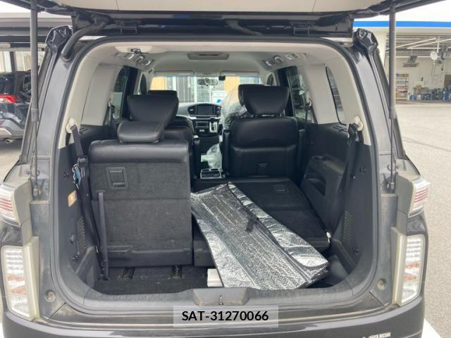 Nissan ELGRAND 2014-02 8879634-19
