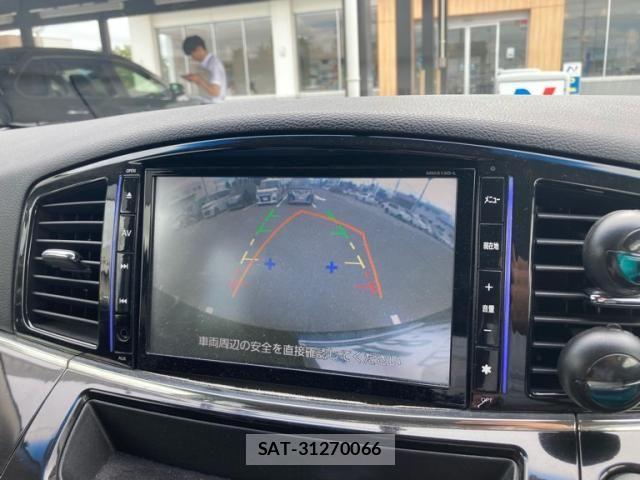 Nissan ELGRAND 2014-02 8879634-27