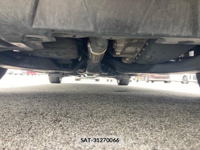 Nissan ELGRAND 2014-02 8879634-3