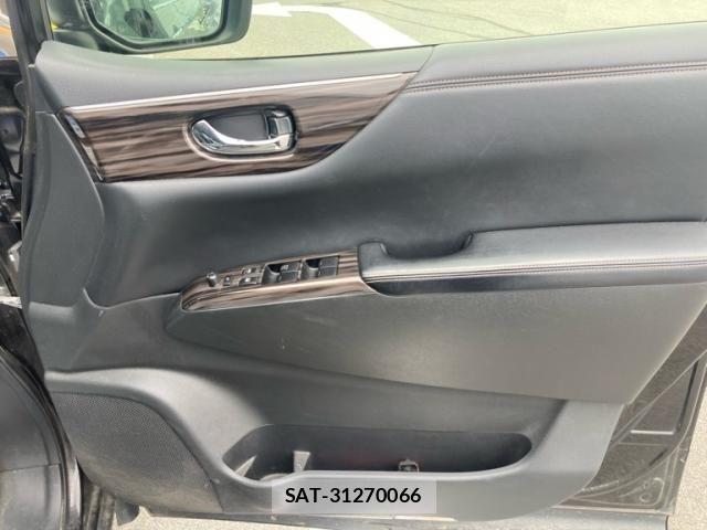 Nissan ELGRAND 2014-02 8879634-5