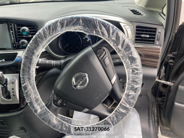 Nissan ELGRAND 2014-02 8879634-7