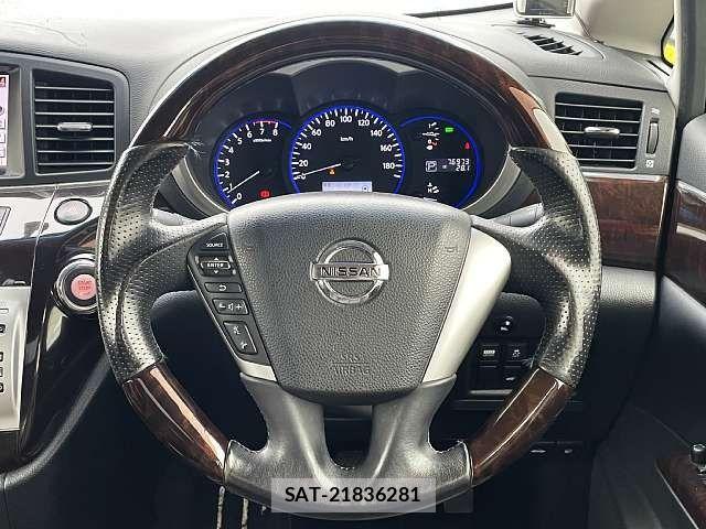Nissan ELGRAND 2012-02 8879631-4