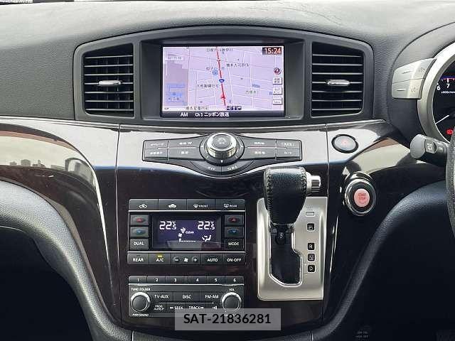 Nissan ELGRAND 2012-02 8879631-5