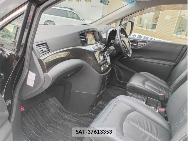 Nissan ELGRAND 2012-02 8879632-11