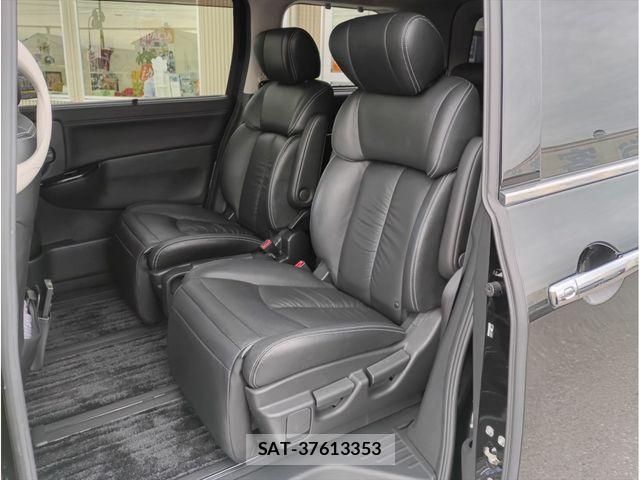 Nissan ELGRAND 2012-02 8879632-14