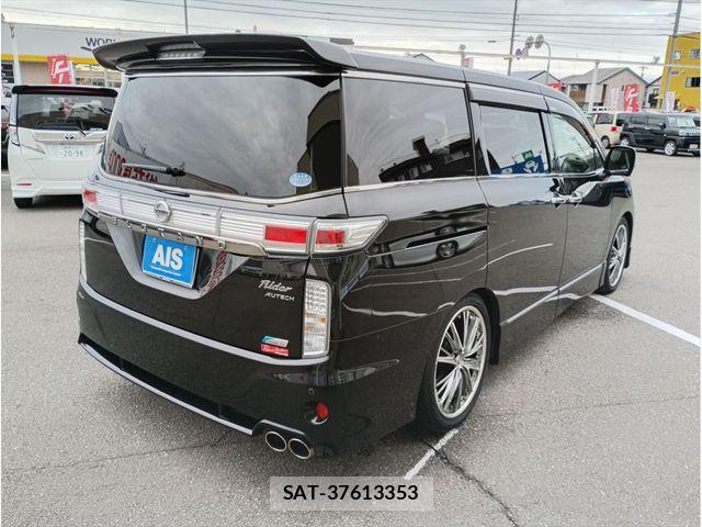 Nissan ELGRAND 2012-02 8879632-2
