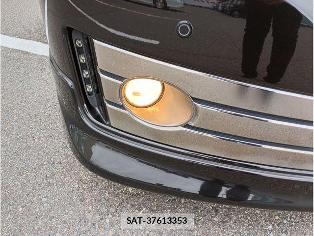 Nissan ELGRAND 2012-02 8879632-4