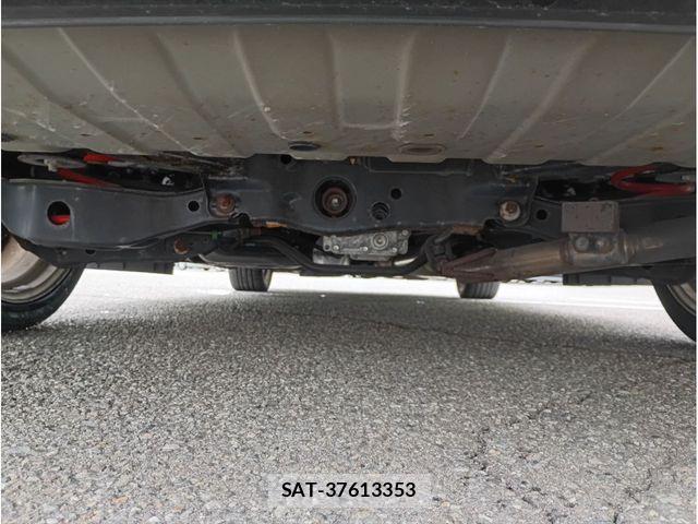 Nissan ELGRAND 2012-02 8879632-8