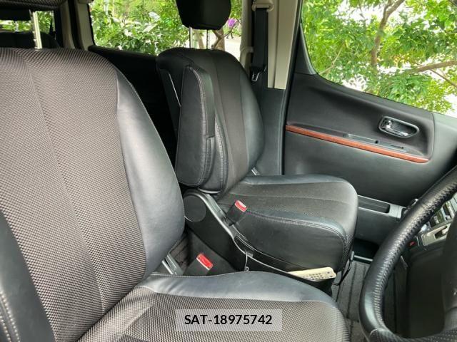 Nissan ELGRAND 2005-12 8883582-6