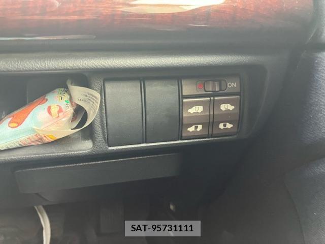 Honda ELYSION 2006-09 8828913-22