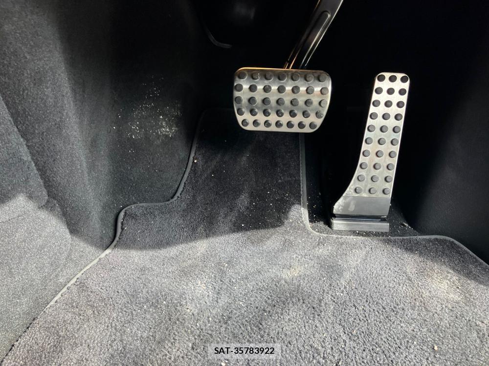 Mercedes Benz EQS 2023 1133001-23