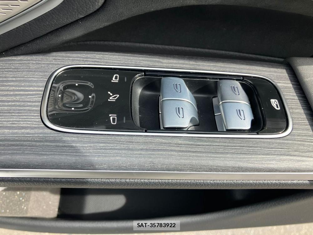 Mercedes Benz EQS 2023 1133001-26