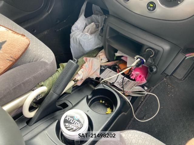 Ford Japan ESCAPE 2004-02 7616409-13