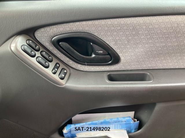 Ford Japan ESCAPE 2004-02 7616409-15
