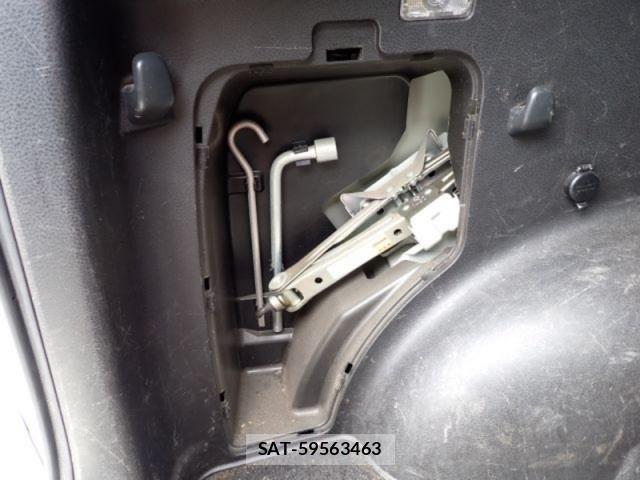 Suzuki ESCUDO 2013-02 4370646-24