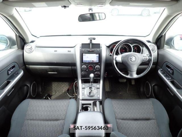 Suzuki ESCUDO 2013-02 4370646-28