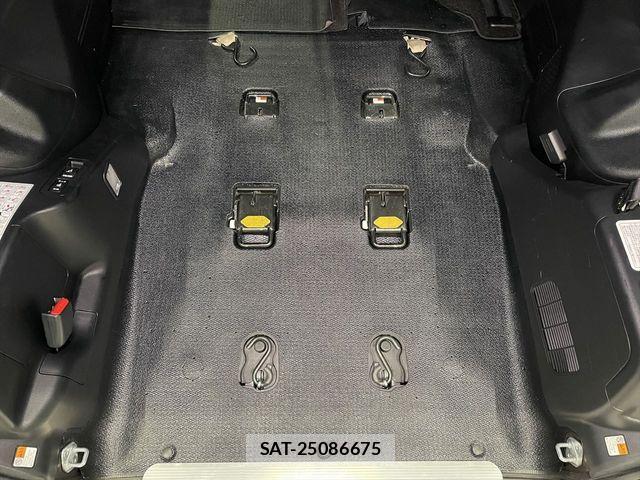 Toyota ESQUIRE 2019-09 440342-14