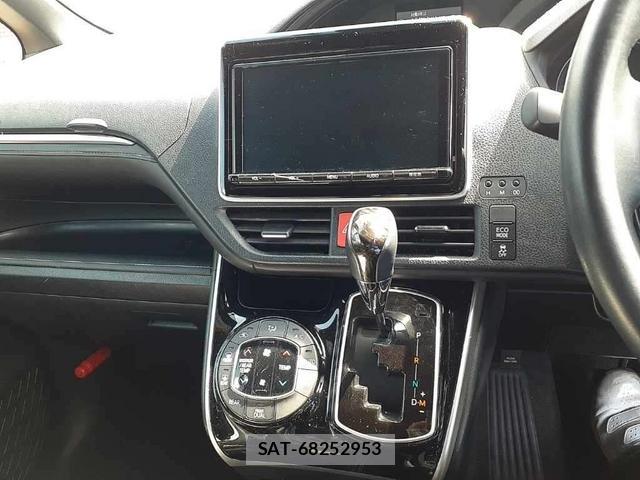 Toyota ESQUIRE 2018-03 1076993-8