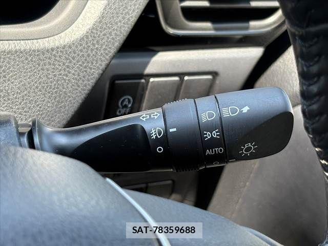 Toyota ESQUIRE 2020-01 1176425-29
