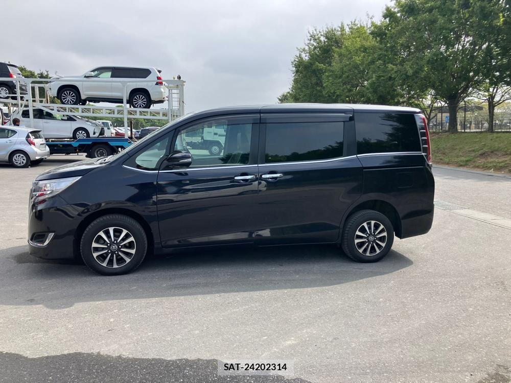 Toyota ESQUIRE 2018-04 1310150-1