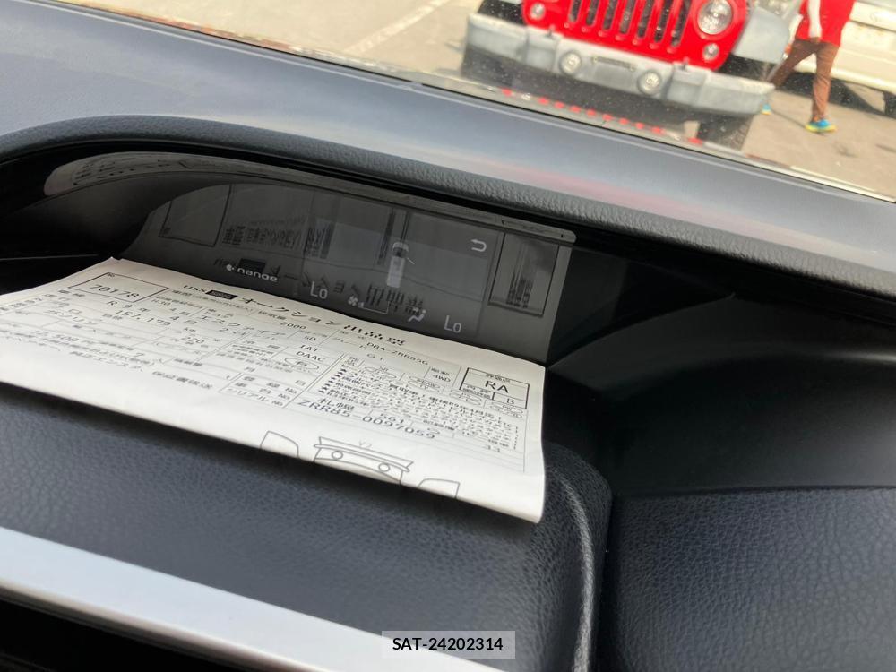 Toyota ESQUIRE 2018-04 1310150-20