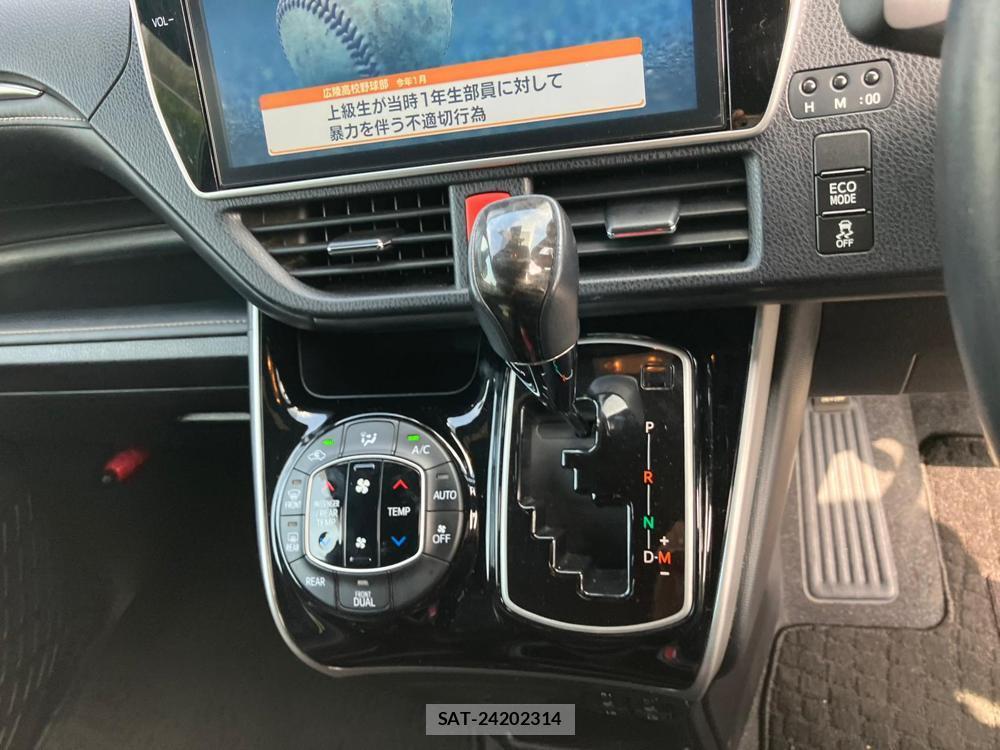 Toyota ESQUIRE 2018-04 1310150-21