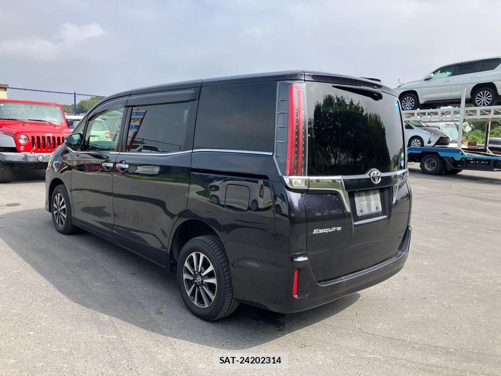 Toyota ESQUIRE 2018-04 1310150-2