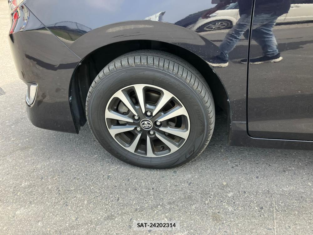 Toyota ESQUIRE 2018-04 1310150-33