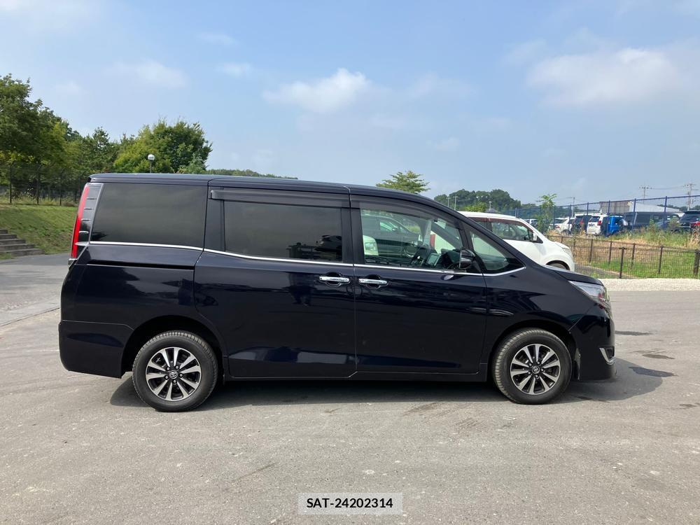 Toyota ESQUIRE 2018-04 1310150-5