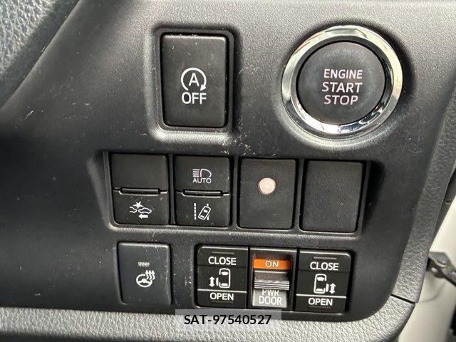 Toyota ESQUIRE 2020-10 1412223-18