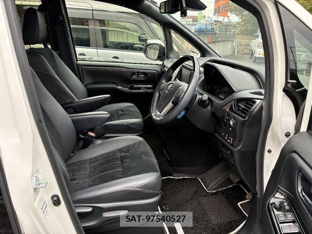 Toyota ESQUIRE 2020-10 1412223-4