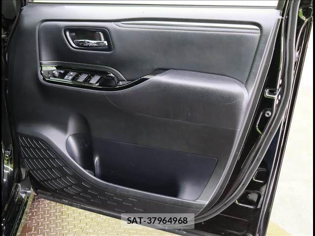 Toyota ESQUIRE 2020-11 1495731-20