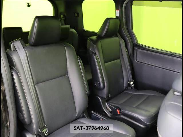 Toyota ESQUIRE 2020-11 1495731-23