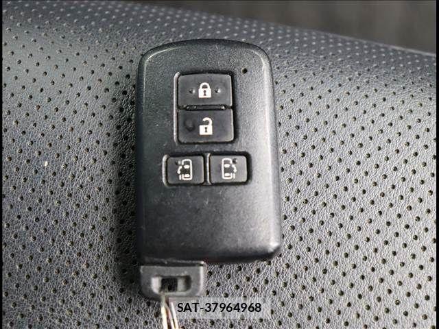 Toyota ESQUIRE 2020-11 1495731-8
