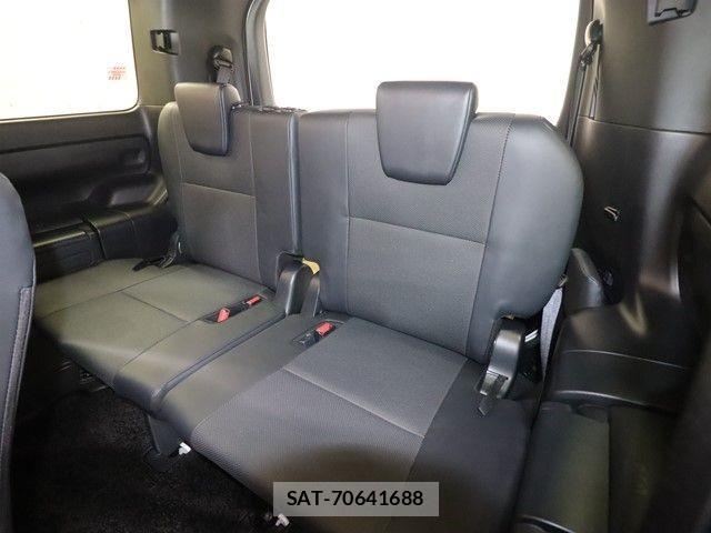 Toyota ESQUIRE 2017-12 2828753-10