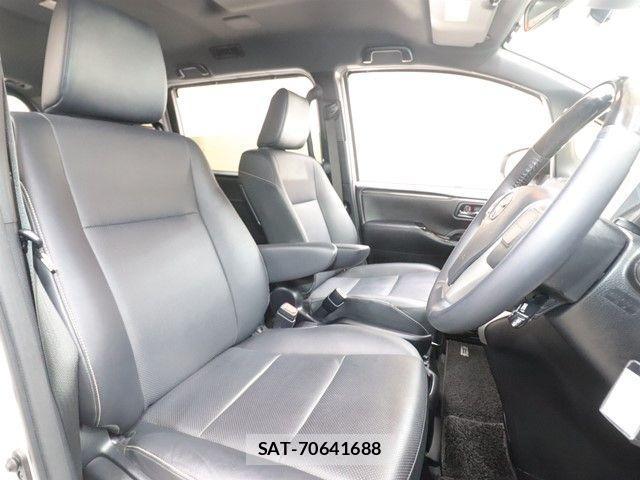Toyota ESQUIRE 2017-12 2828753-3
