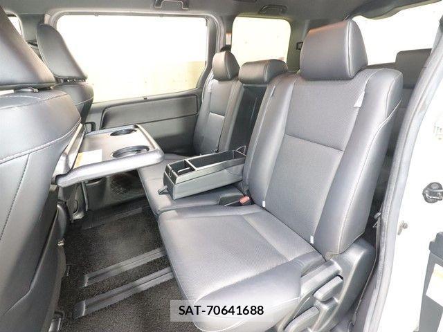 Toyota ESQUIRE 2017-12 2828753-7