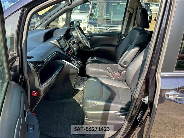 Toyota ESQUIRE 2016-03 3668451-3