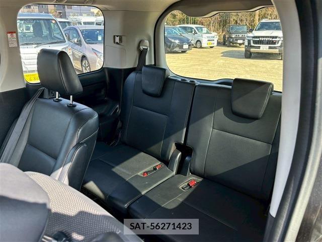 Toyota ESQUIRE 2016-03 3668451-5