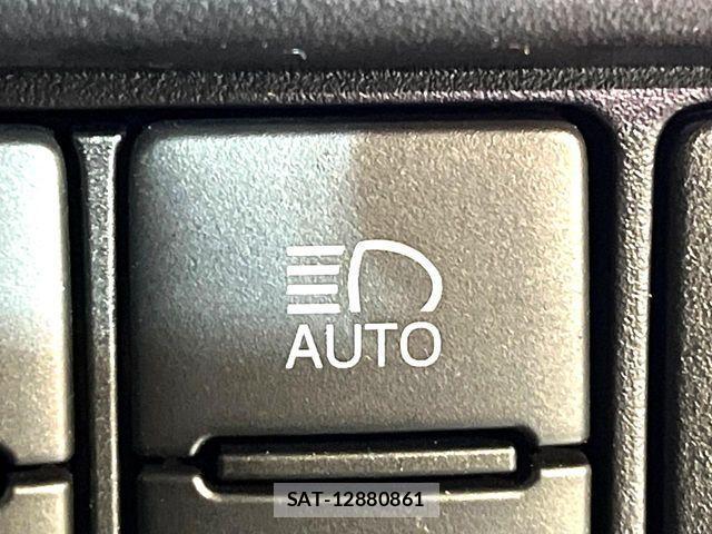 Toyota ESQUIRE 2020-04 3668422-9