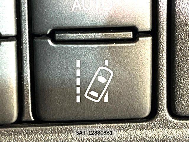 Toyota ESQUIRE 2020-04 3668422-10