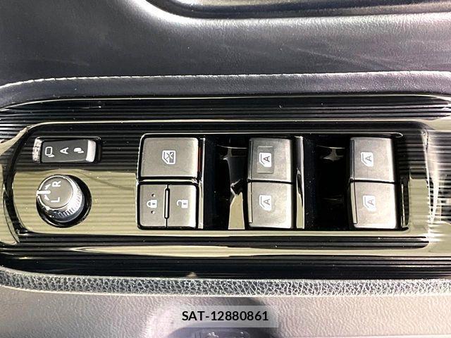 Toyota ESQUIRE 2020-04 3668422-7