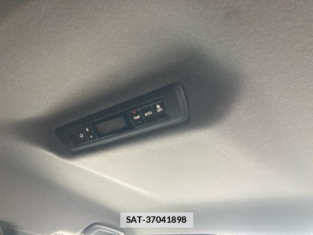 Toyota ESQUIRE 2021-12 3768191-16