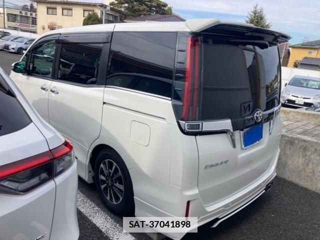 Toyota ESQUIRE 2021-12 3768191-2