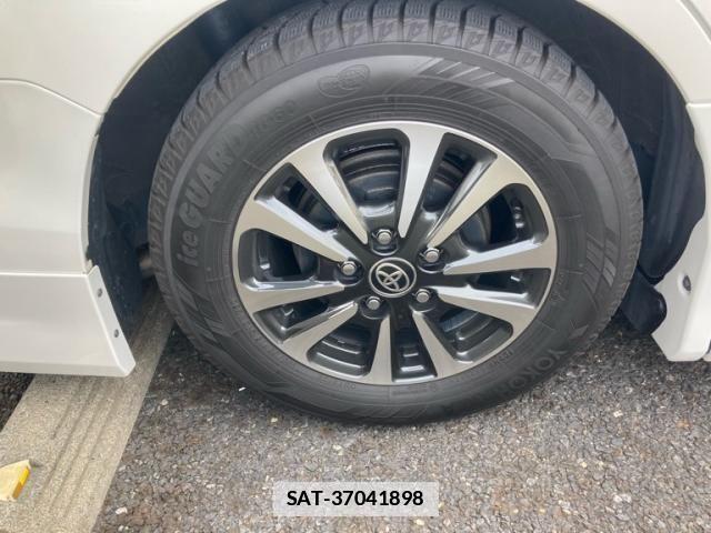 Toyota ESQUIRE 2021-12 3768191-6