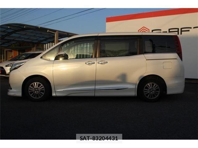 Toyota ESQUIRE 2015-09 4041701-13