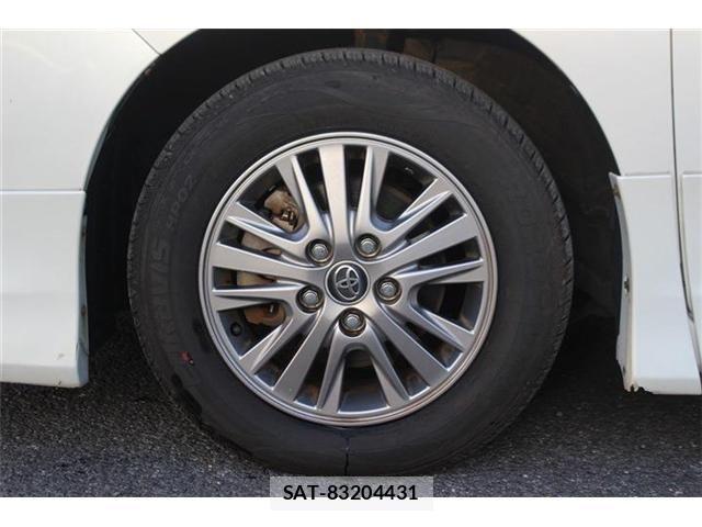 Toyota ESQUIRE 2015-09 4041701-28