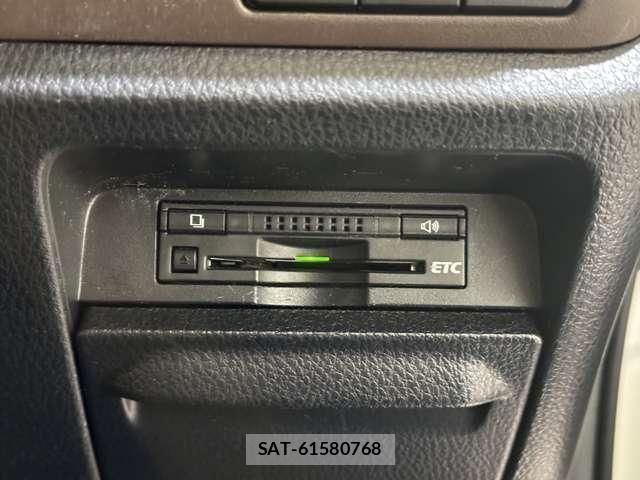 Toyota ESQUIRE 2014-11 4638819-18