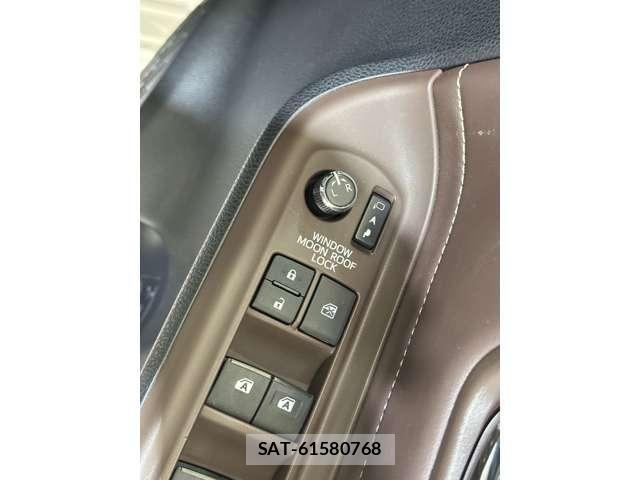 Toyota ESQUIRE 2014-11 4638819-20